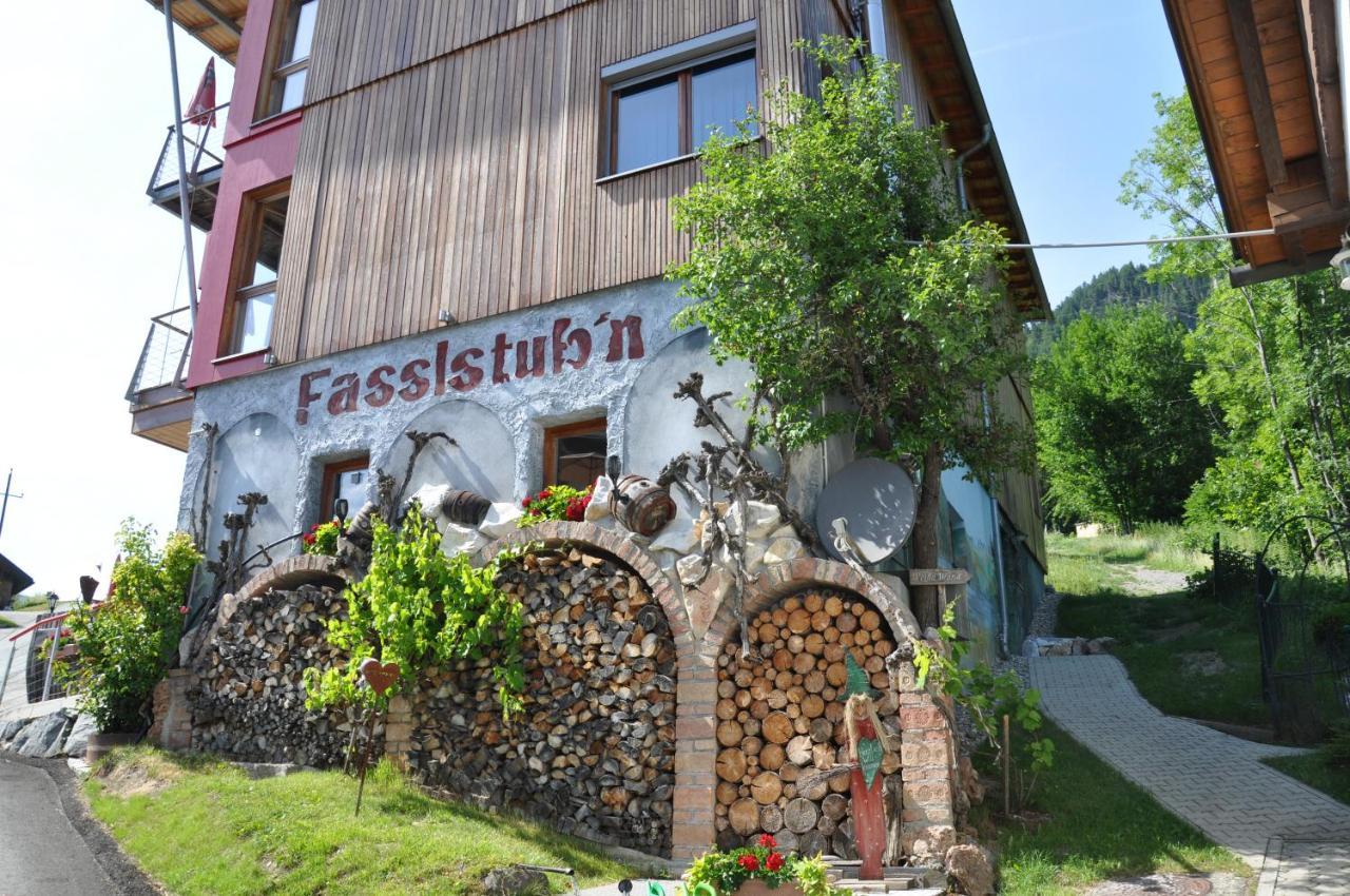 Morgenfurt - Appartements 3 Sterne und Erdhäuser 4 Sterne in Alleinlage Weissensee Exterior foto